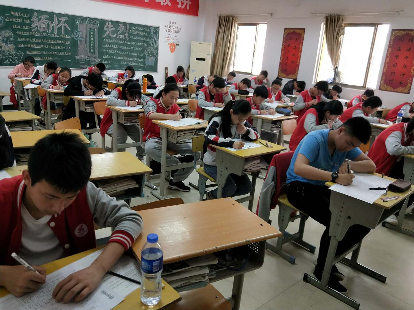 E:\雜項(xiàng)\稿費(fèi)\2019\聚仁堂稿件4月\南昌現(xiàn)代外國(guó)語(yǔ)學(xué)校已修改的文章(1)\南昌現(xiàn)代外國(guó)語(yǔ)學(xué)校已修改的文章\一朝耕耘 一朝收獲\期中\(zhòng)微信圖片_2019042520395412.jpg E:\雜項(xiàng)\稿費(fèi)\2019\聚仁堂稿件4月\南昌現(xiàn)代外國(guó)語(yǔ)學(xué)校已修改的文章(1)\南昌現(xiàn)代外國(guó)語(yǔ)學(xué)校已修改的文章\一朝耕耘 一朝收獲\期中\(zhòng)微信圖片_2019042520395412.jpg