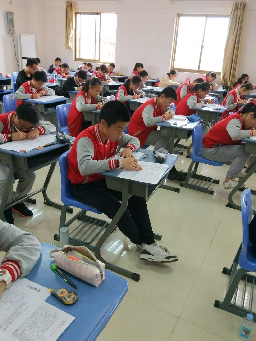 E:\雜項(xiàng)\稿費(fèi)\2019\聚仁堂稿件4月\南昌現(xiàn)代外國(guó)語(yǔ)學(xué)校已修改的文章(1)\南昌現(xiàn)代外國(guó)語(yǔ)學(xué)校已修改的文章\一朝耕耘 一朝收獲\期中\(zhòng)微信圖片_20190425203954.jpg E:\雜項(xiàng)\稿費(fèi)\2019\聚仁堂稿件4月\南昌現(xiàn)代外國(guó)語(yǔ)學(xué)校已修改的文章(1)\南昌現(xiàn)代外國(guó)語(yǔ)學(xué)校已修改的文章\一朝耕耘 一朝收獲\期中\(zhòng)微信圖片_20190425203954.jpg