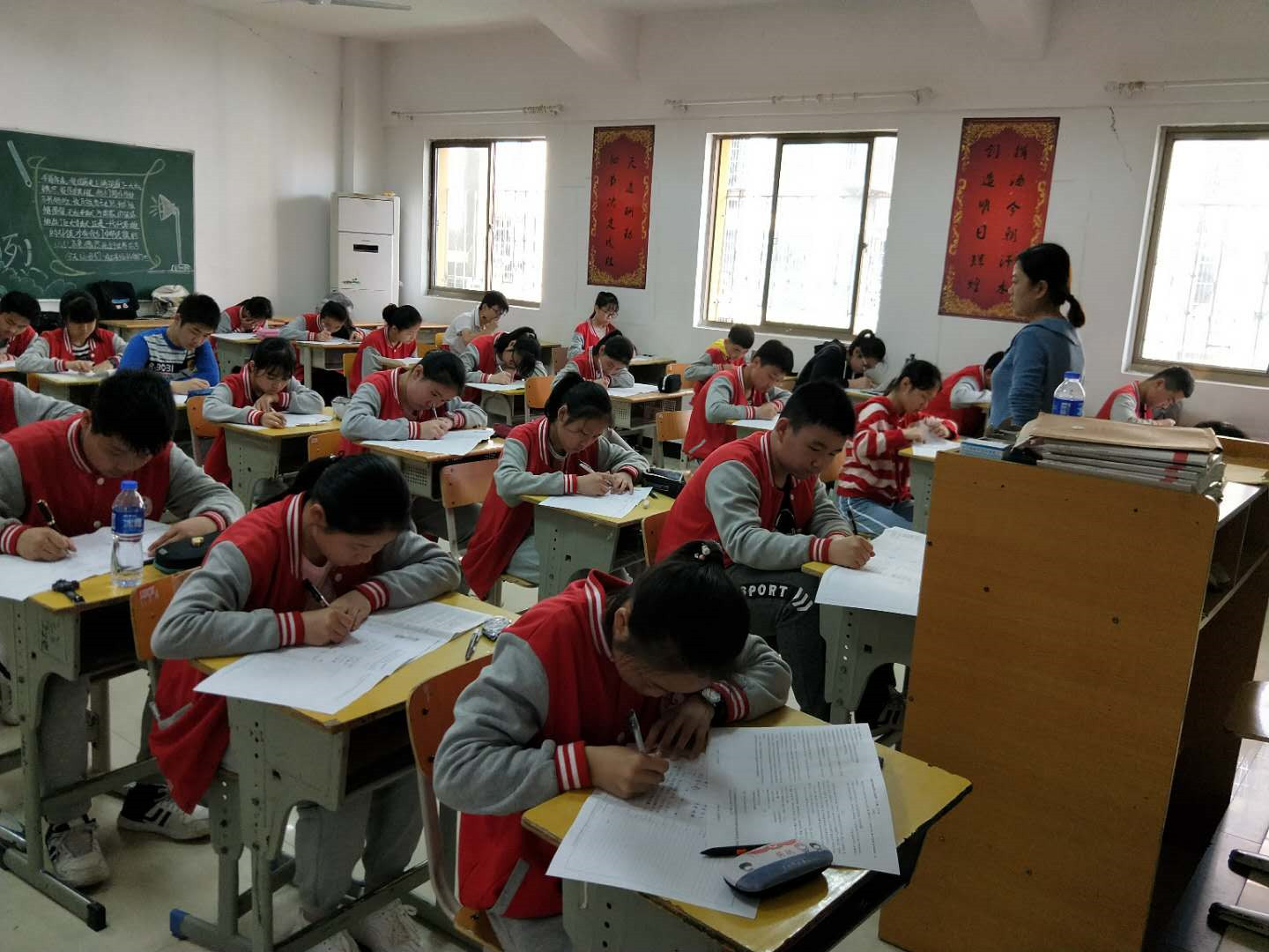 E:\雜項(xiàng)\稿費(fèi)\2019\聚仁堂稿件4月\南昌現(xiàn)代外國(guó)語(yǔ)學(xué)校已修改的文章(1)\南昌現(xiàn)代外國(guó)語(yǔ)學(xué)校已修改的文章\一朝耕耘 一朝收獲\期中\(zhòng)微信圖片_2019042520395417.jpg E:\雜項(xiàng)\稿費(fèi)\2019\聚仁堂稿件4月\南昌現(xiàn)代外國(guó)語(yǔ)學(xué)校已修改的文章(1)\南昌現(xiàn)代外國(guó)語(yǔ)學(xué)校已修改的文章\一朝耕耘 一朝收獲\期中\(zhòng)微信圖片_2019042520395417.jpg