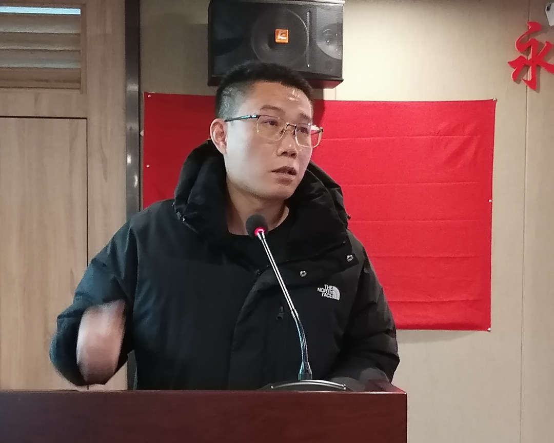 家長(zhǎng)_副本.jpg 家長(zhǎng)_副本.jpg