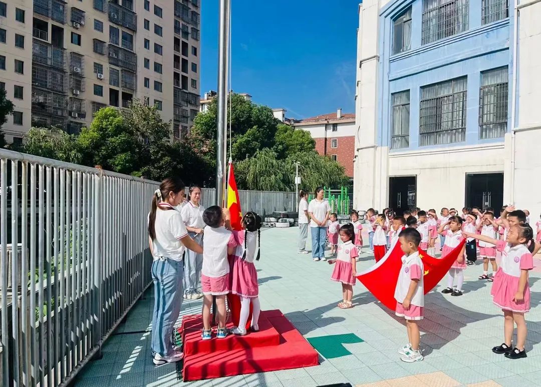 e413aec3875c0cb3350dc7f2964c069c.jpg e413aec3875c0cb3350dc7f2964c069c.jpg